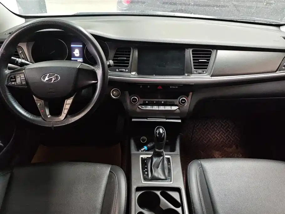 Hyundai Mistra 2019 1.8L Automatic DLX Premium China VI фото 12