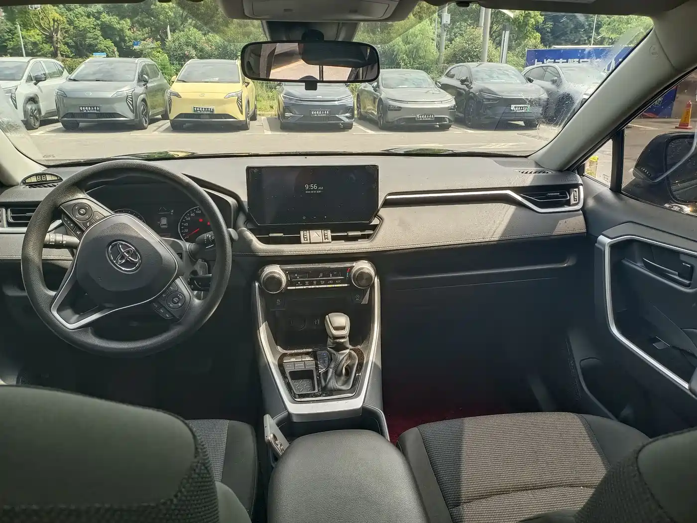 Toyota RAV4 Rongfang 2024 2.0L CVT FWD Urban Edition фото 8