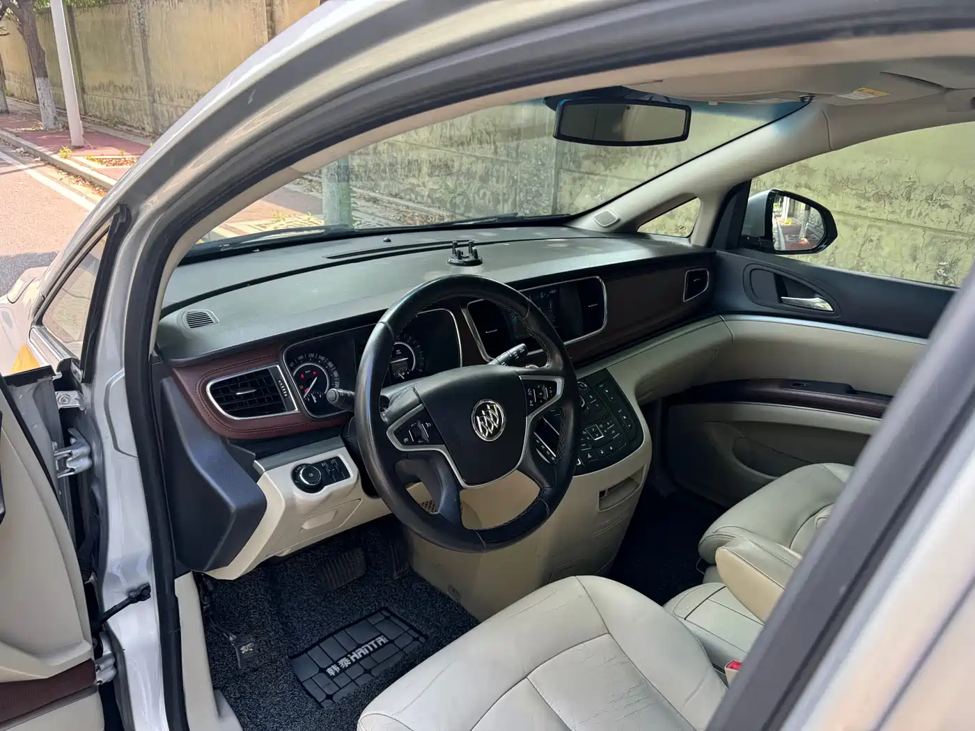 Buick GL8 2017 25S Luxury China V фото 6
