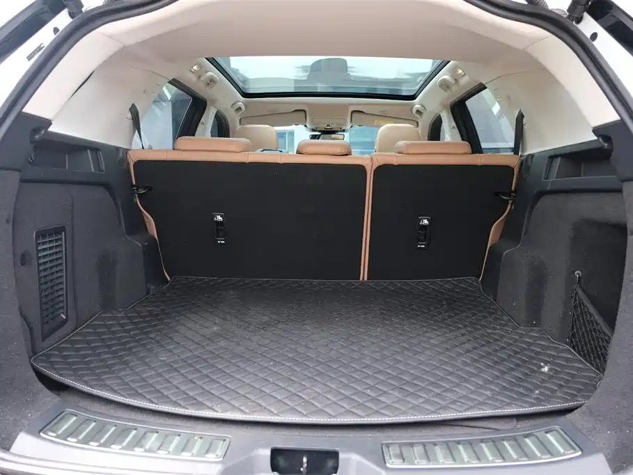 Land Rover Discovery Sport 2025 249PS Performance Tech Edition фото 22