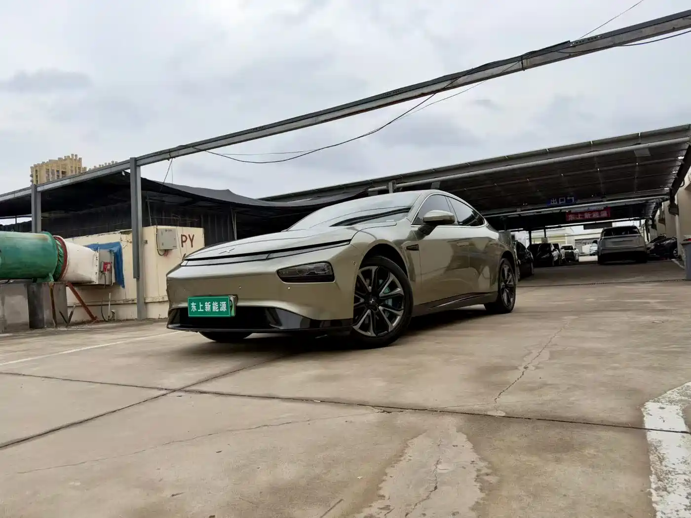 XPeng P7 2023 586E