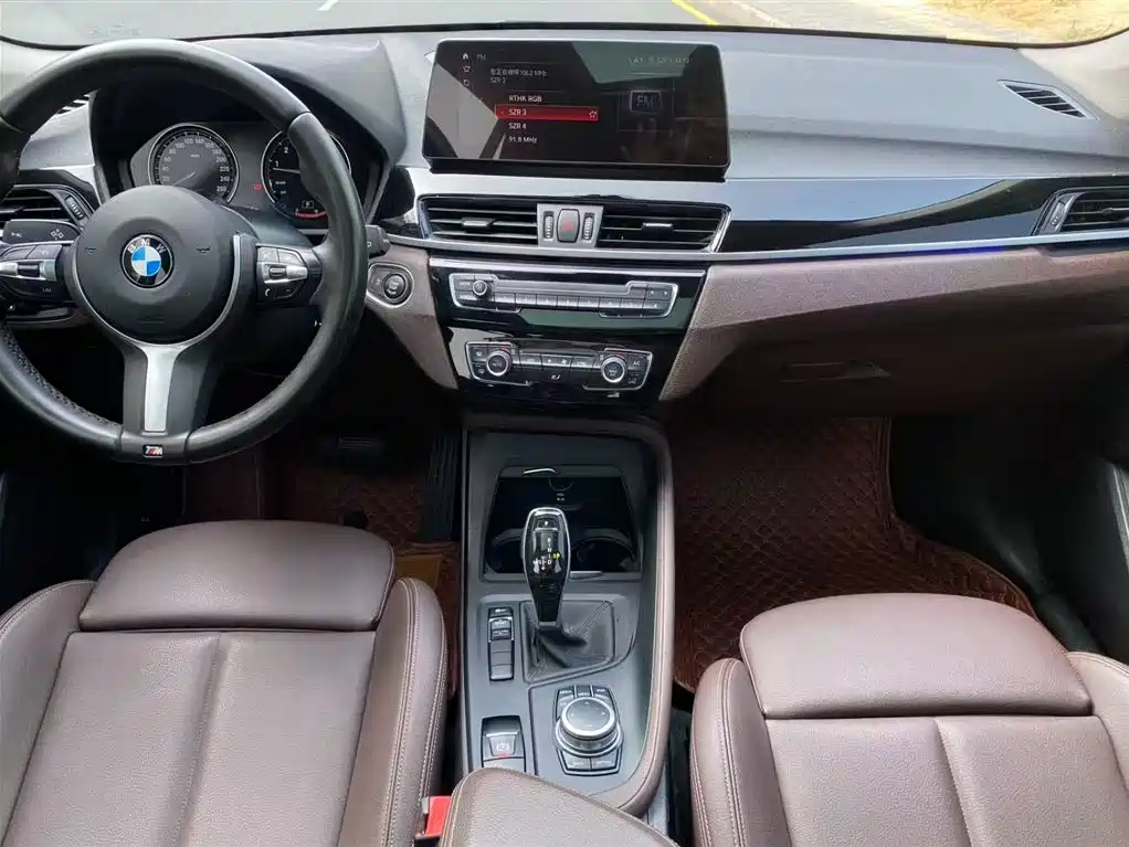 BMW X1 2021 sDrive25Li Leading фото 7