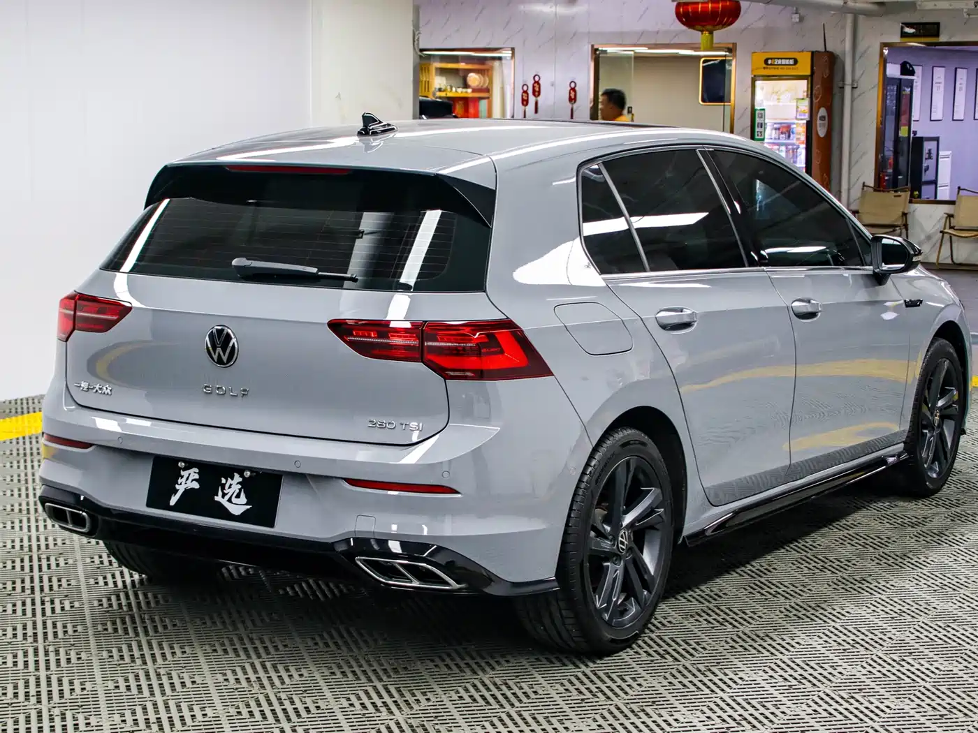 Volkswagen Golf 2023 Model 280TSI DSG R-Line фото 21