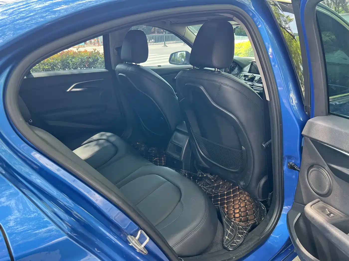 BMW 1 Series 2017 118i Sport фото 15