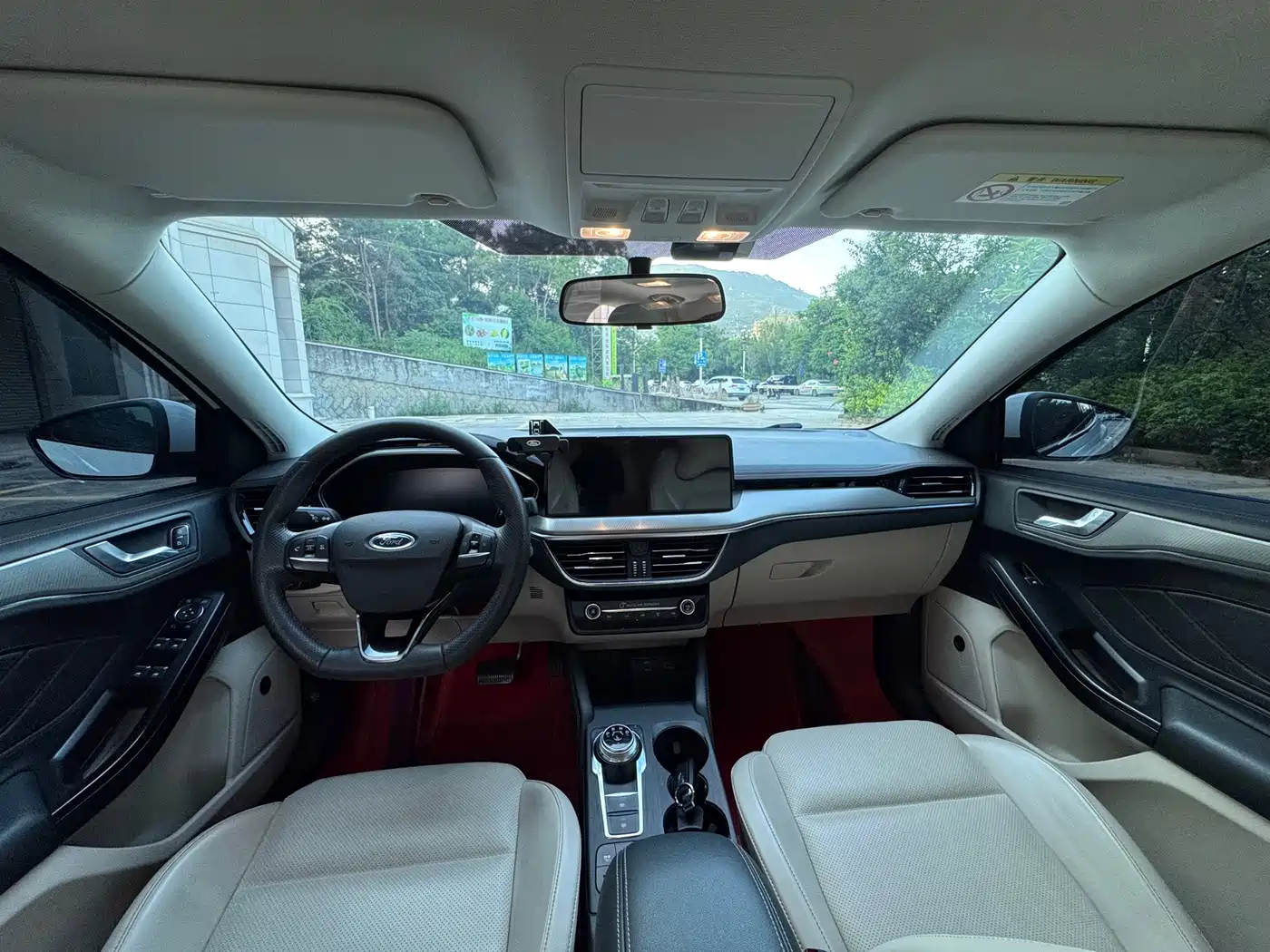 Ford Focus 2022 2021 Sedan EcoBoost 180 Auto Trend