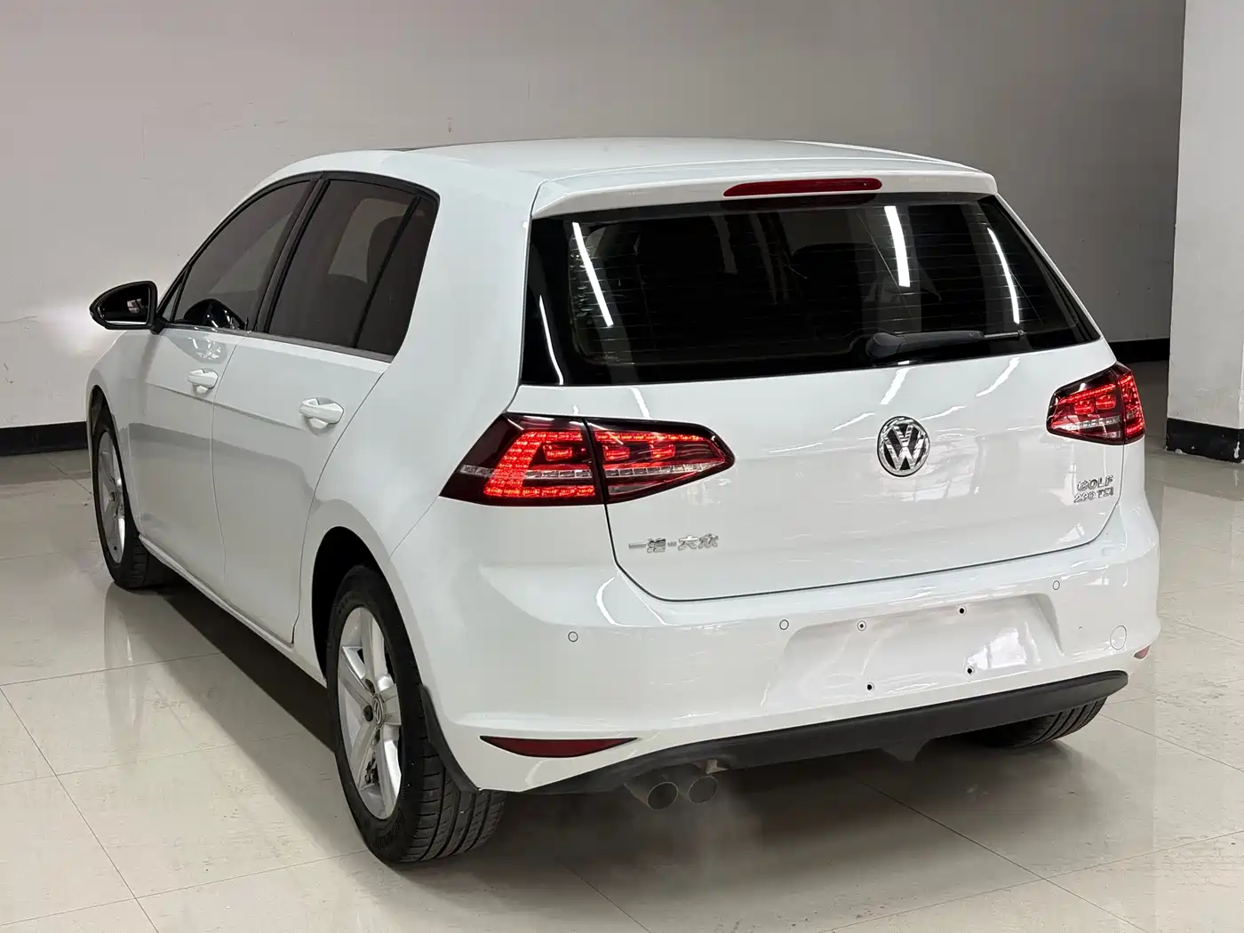 Volkswagen Golf 2017 230TSI Auto Comfort Millionth Anniversary Edition фото 7