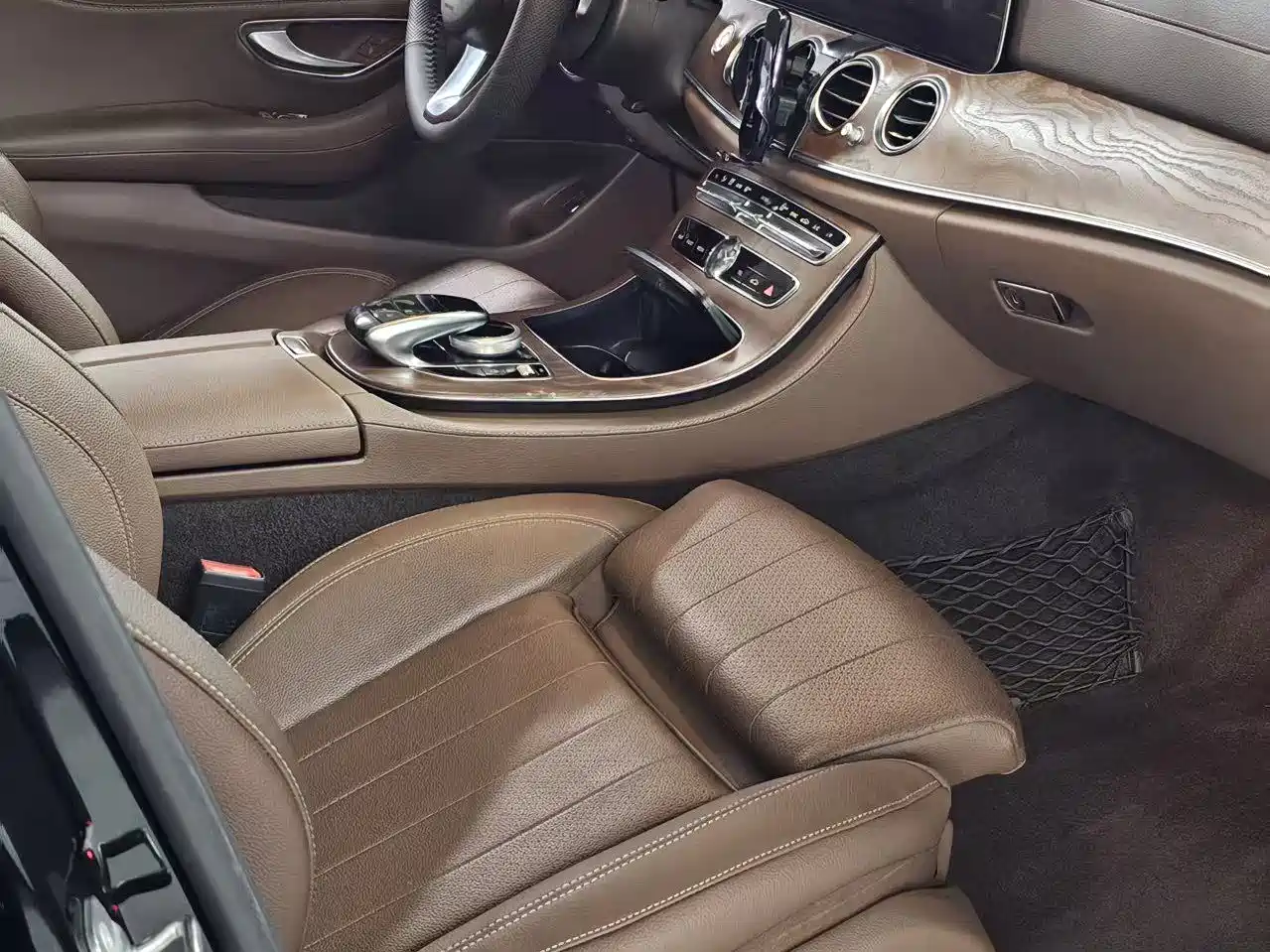 Mercedes-Benz E-Class 2018 Facelift E 200 L фото 9