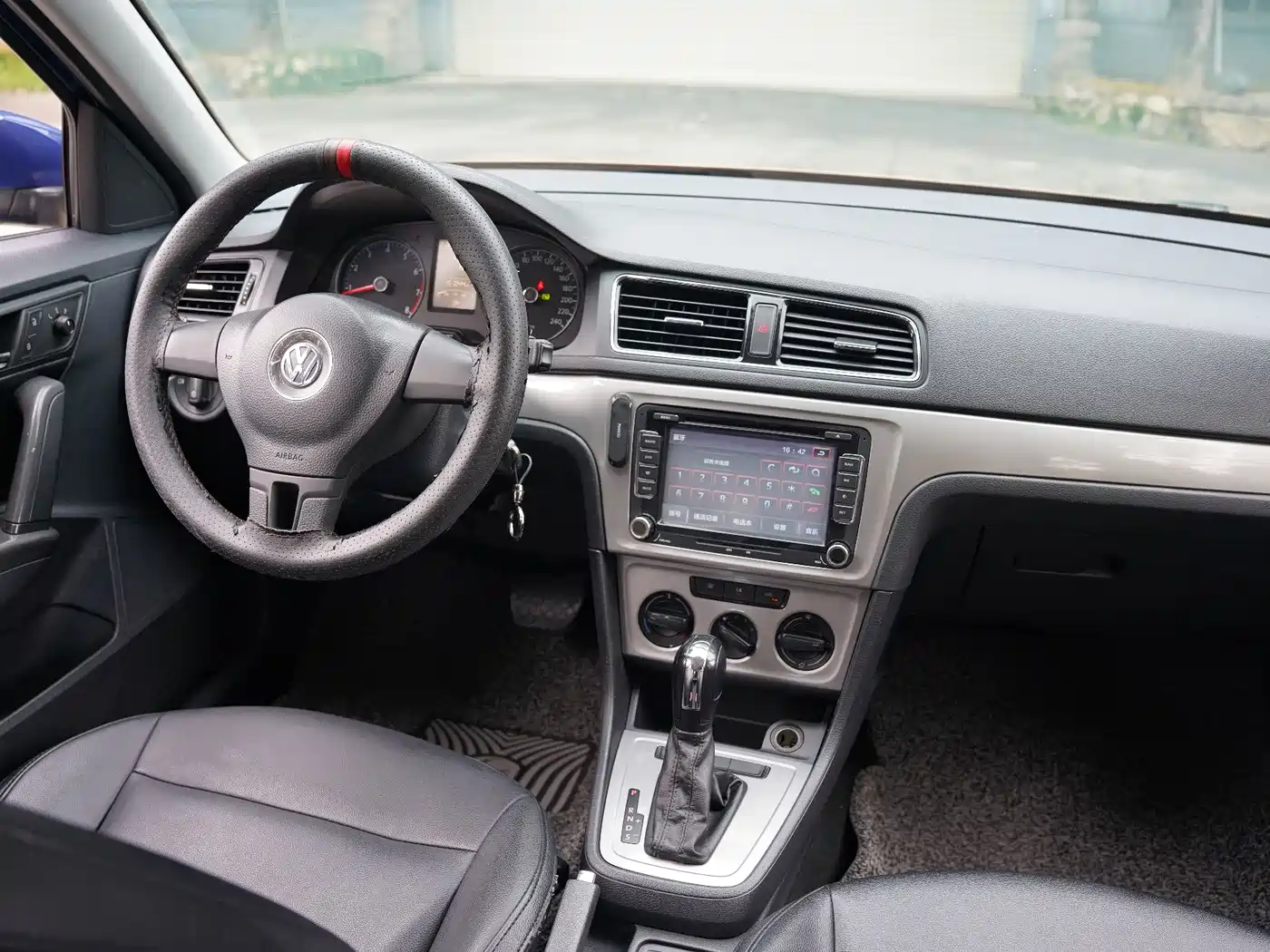 Volkswagen Lavida Tour 2013 1.6L Automatic Trend Style фото 15