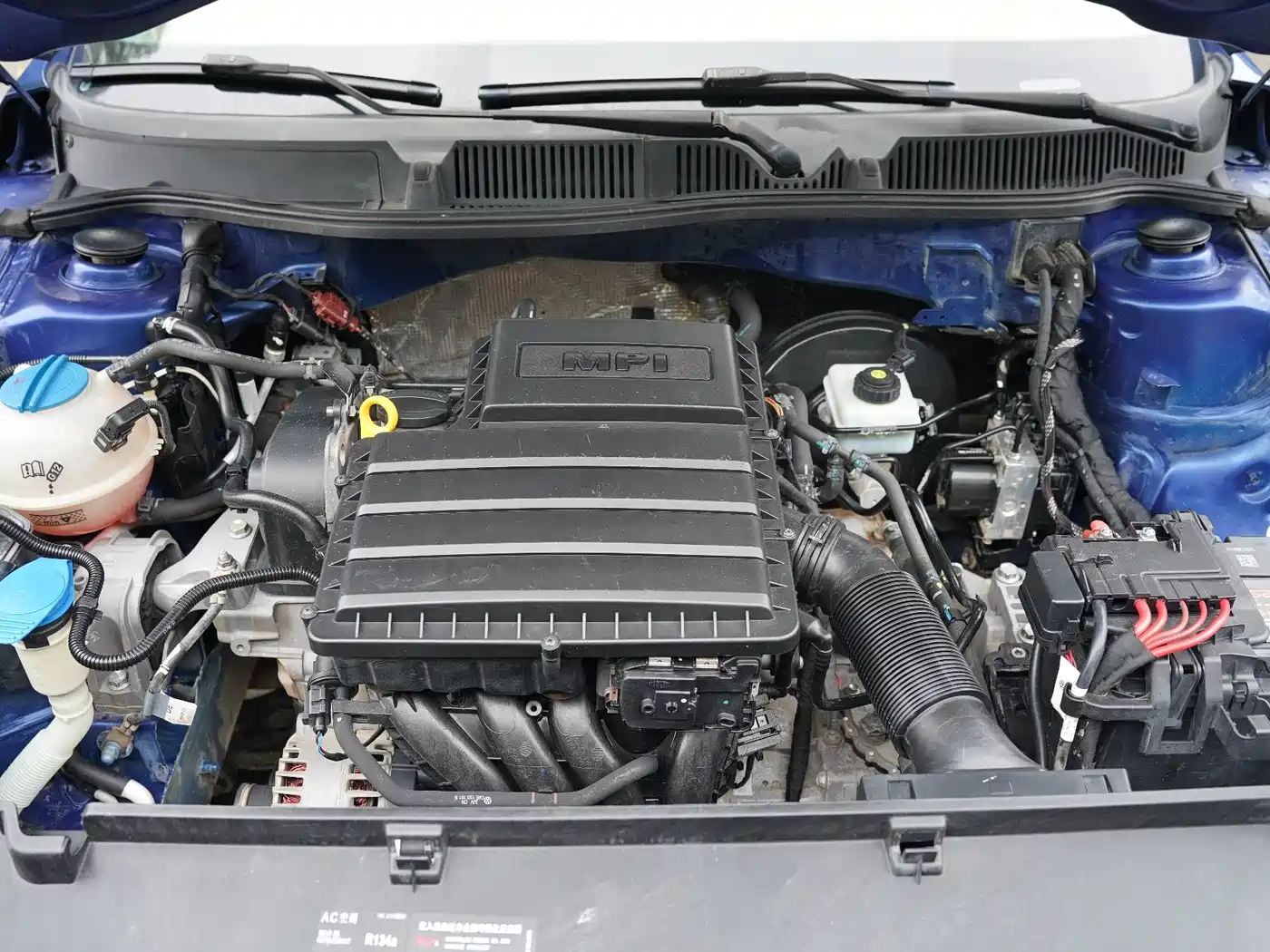 Volkswagen Lavida Tour 2013 1.6L Automatic Trend Style фото 17