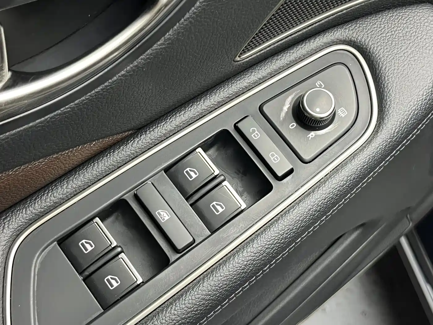 Hongqi H7 2017 1.8T Luxury фото 9