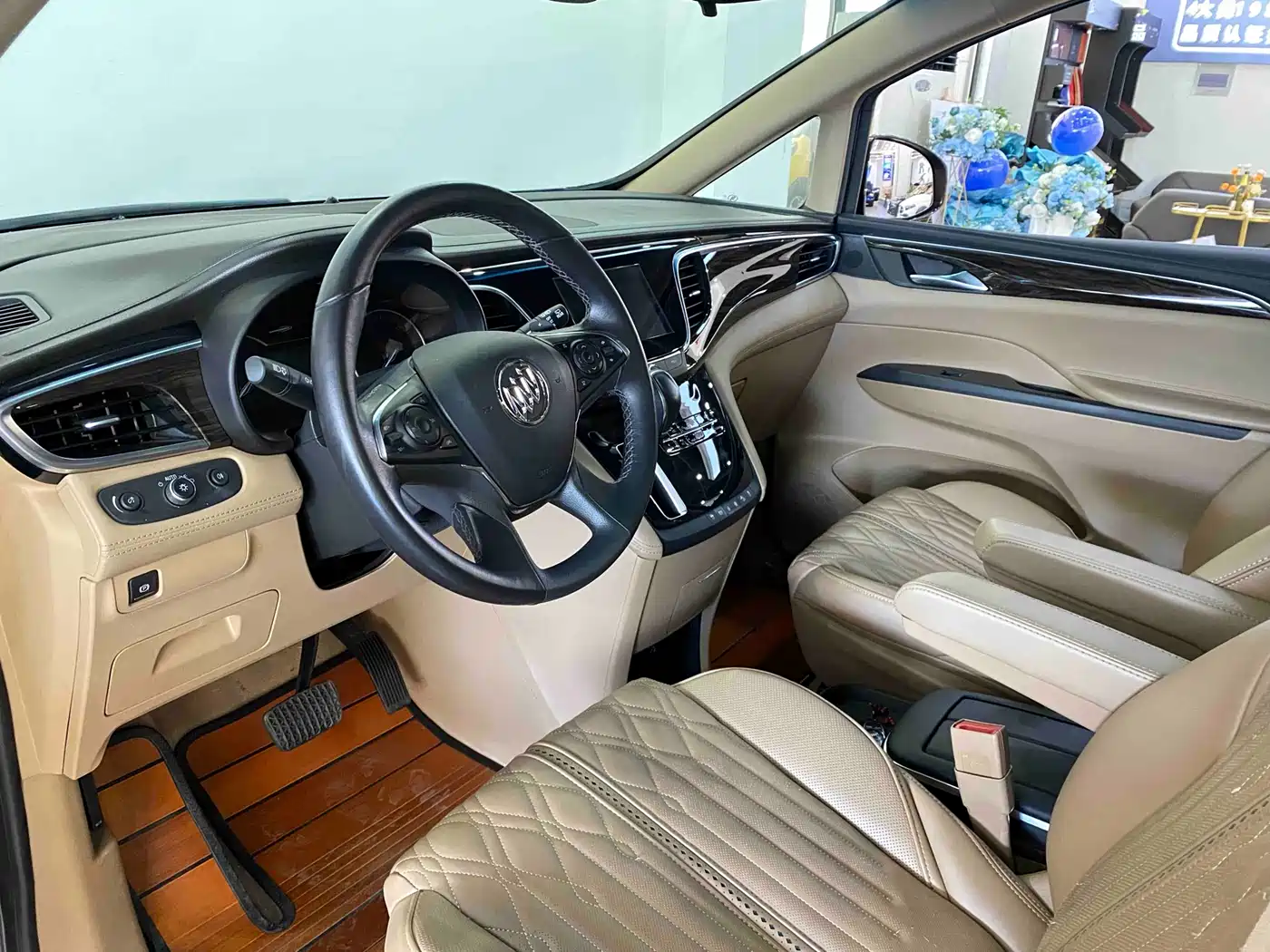 Buick GL8 2018 ES 28T Luxury Type China VI фото 14