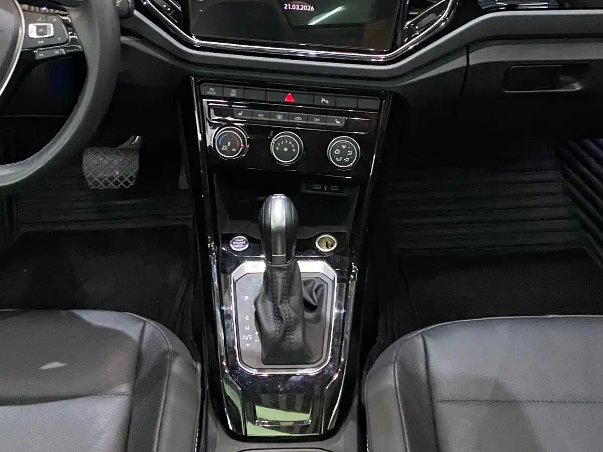 VOLKSWAGEN T ROC EXPLORING SONGS