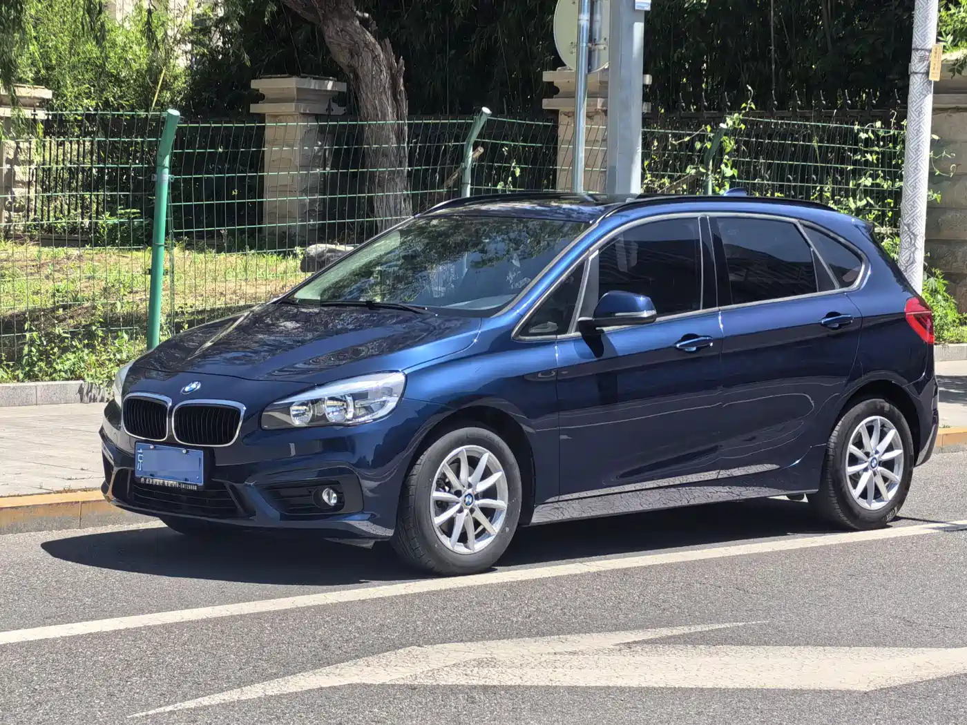 BMW 2 Series Touring 2016 218i Fashion Model