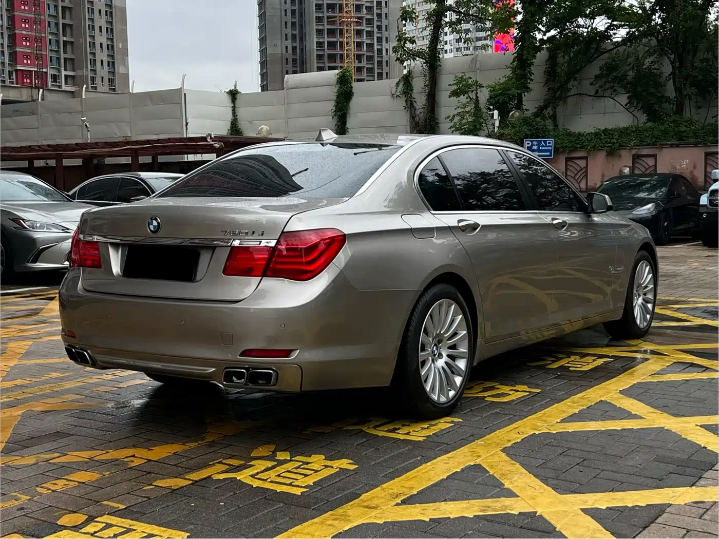 BMW 7 Series 2012 760Li 25th Anniversary Limited Edition фото 9