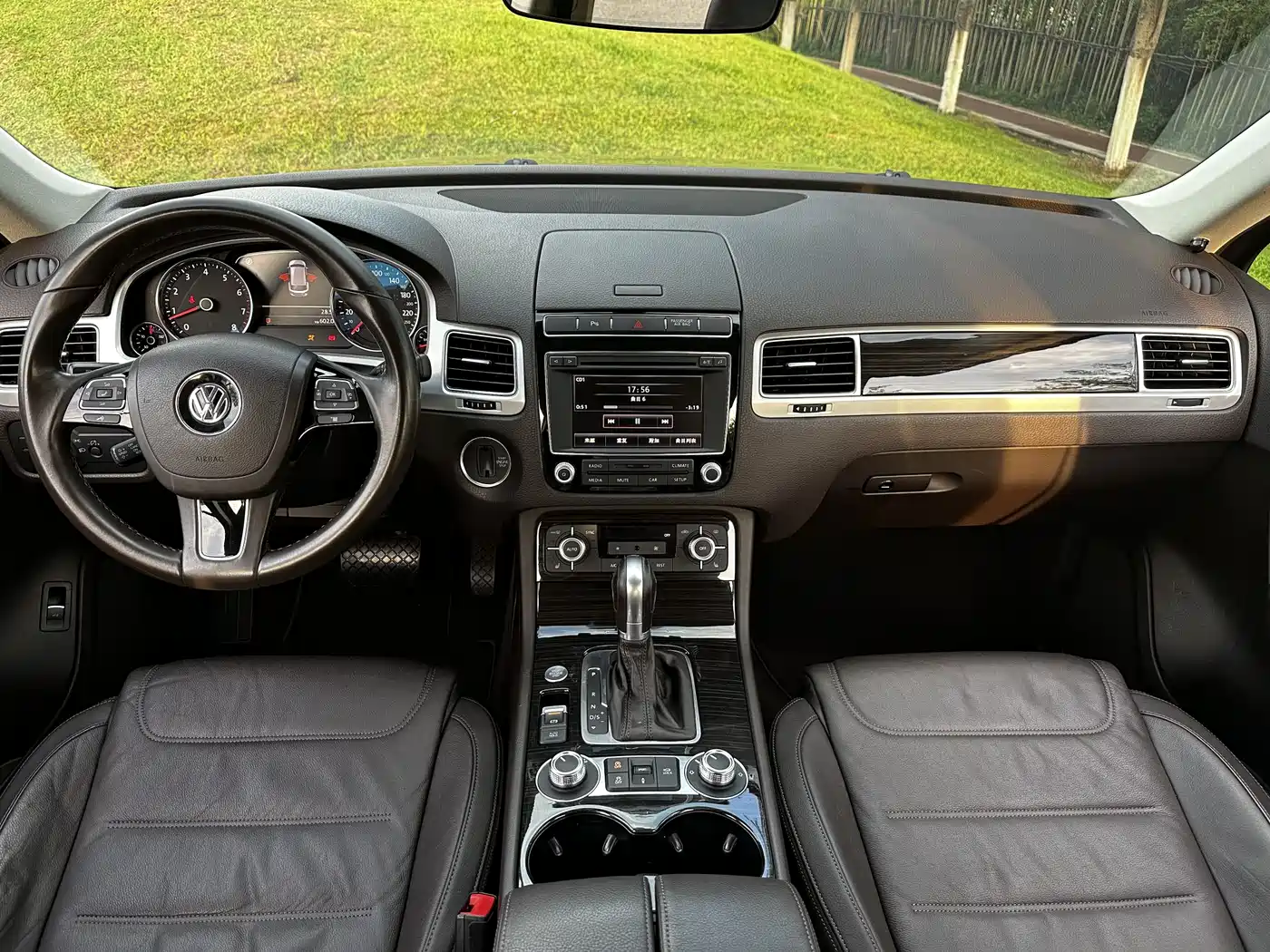 Volkswagen Touareg 2017 3.0TSI Explorer Edition фото 14