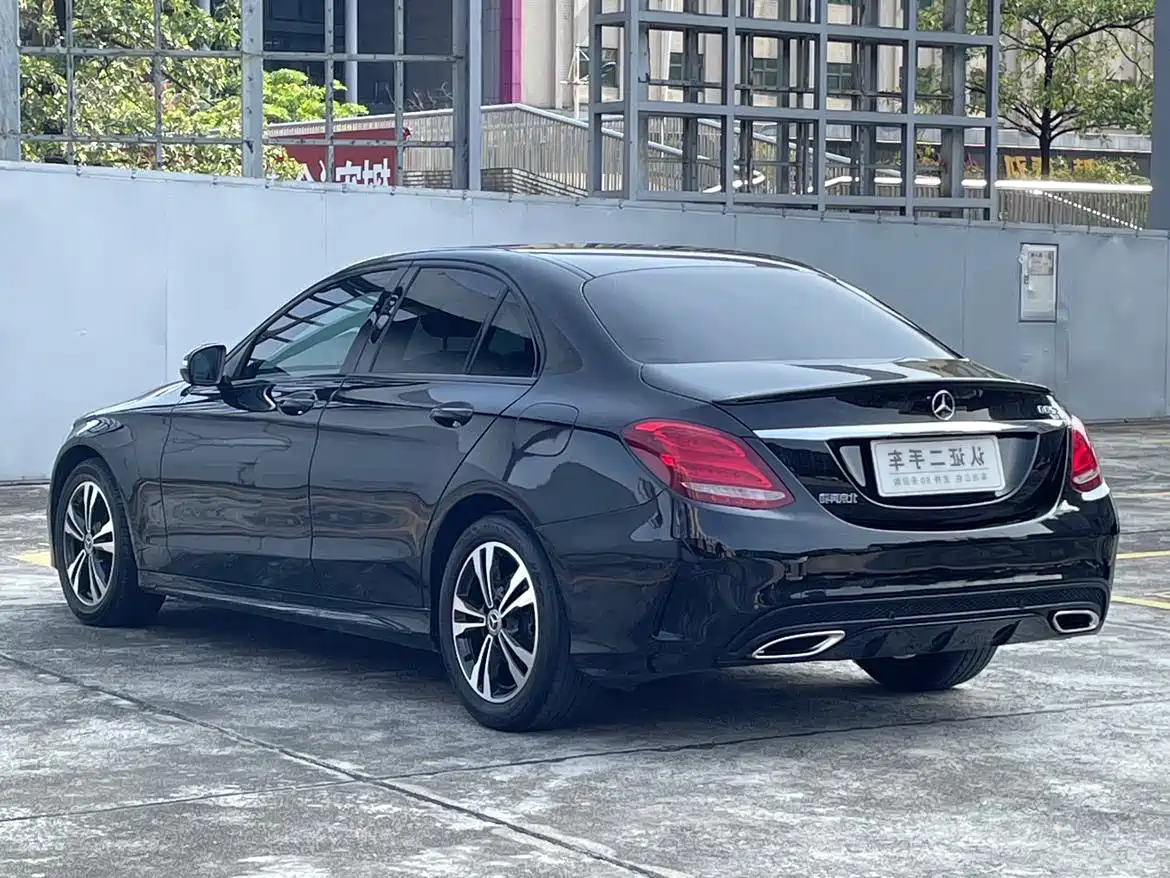 Mercedes-Benz C-Class 2017 Facelift C 200 Sport Edition фото 17