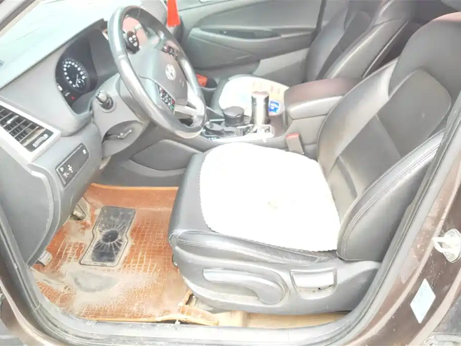 Hyundai Tucson 2015 1.6T Dual Clutch 2WD Comfort фото 9