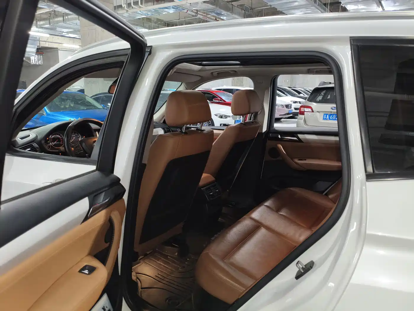 BMW X3 (Import) 2014 xDrive28i Leading Edition фото 10
