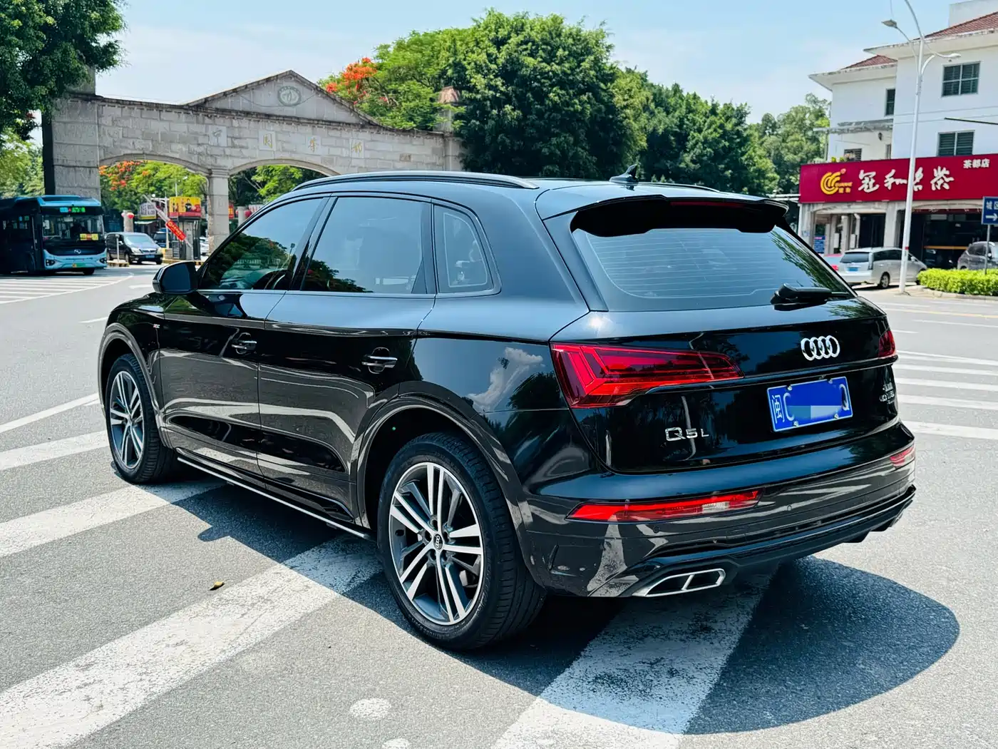 Audi Q5L 2023 45T Luxury Dynamic фото 4
