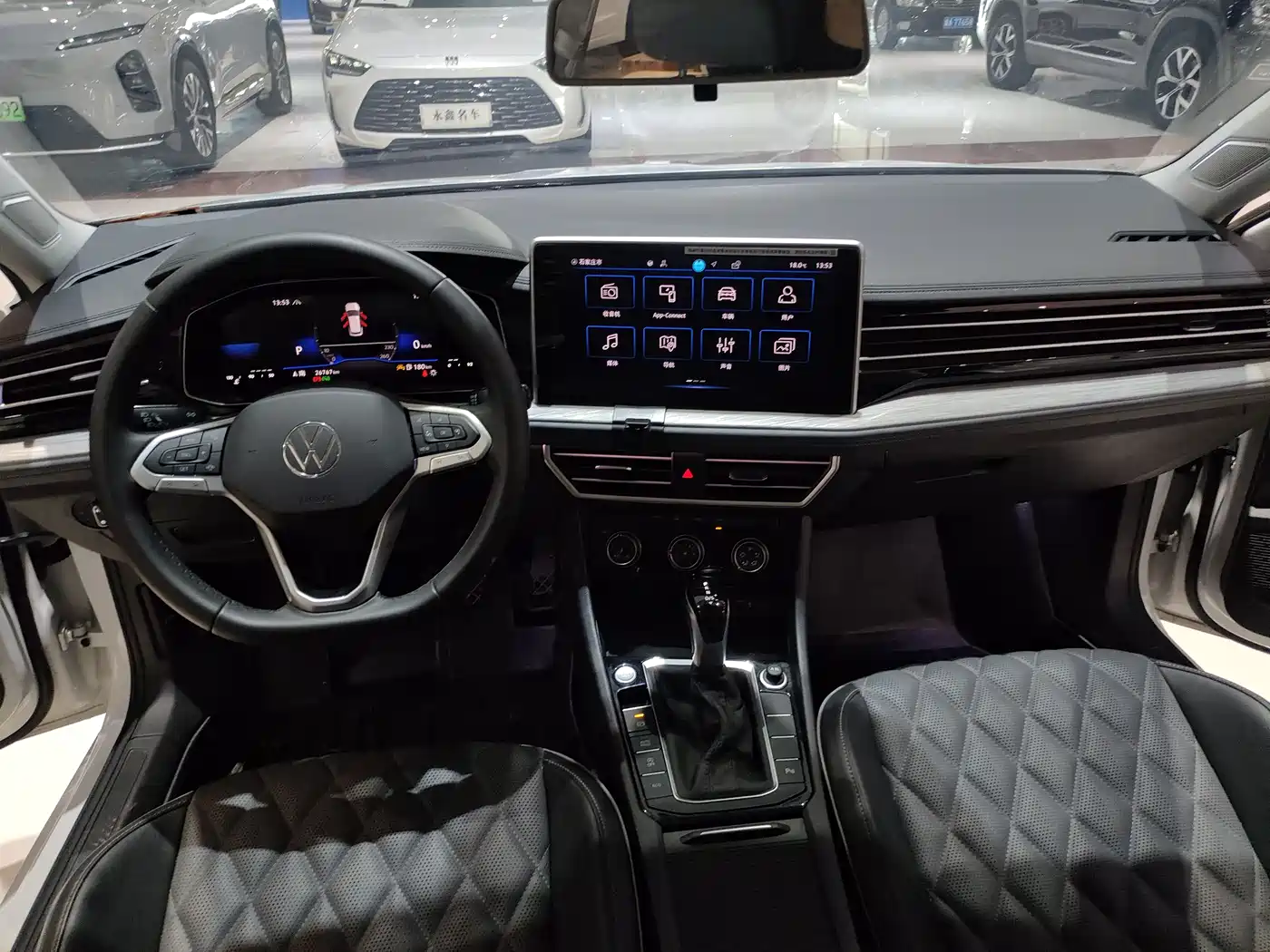 Volkswagen Sagitar 2024 300TSI DSG Surpass Edition фото 10