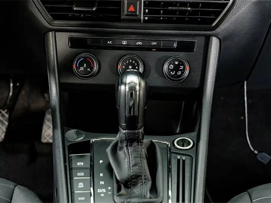 Volkswagen Lavida 2019 280TSI DSG Comfort Edition China VI фото 14
