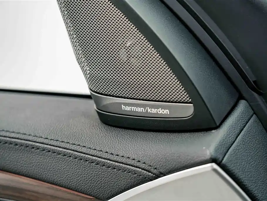 BMW 6 Series GT 2018 630i Luxury Design Package фото 16