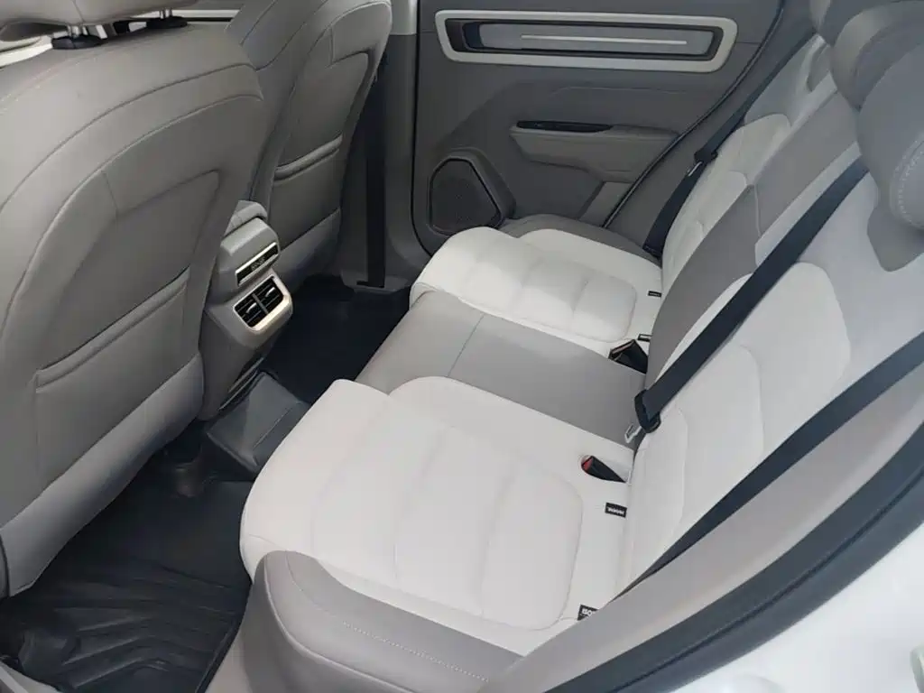 Geely ICON 2025 2026 Chocolate 1.5TD Pure Edition
