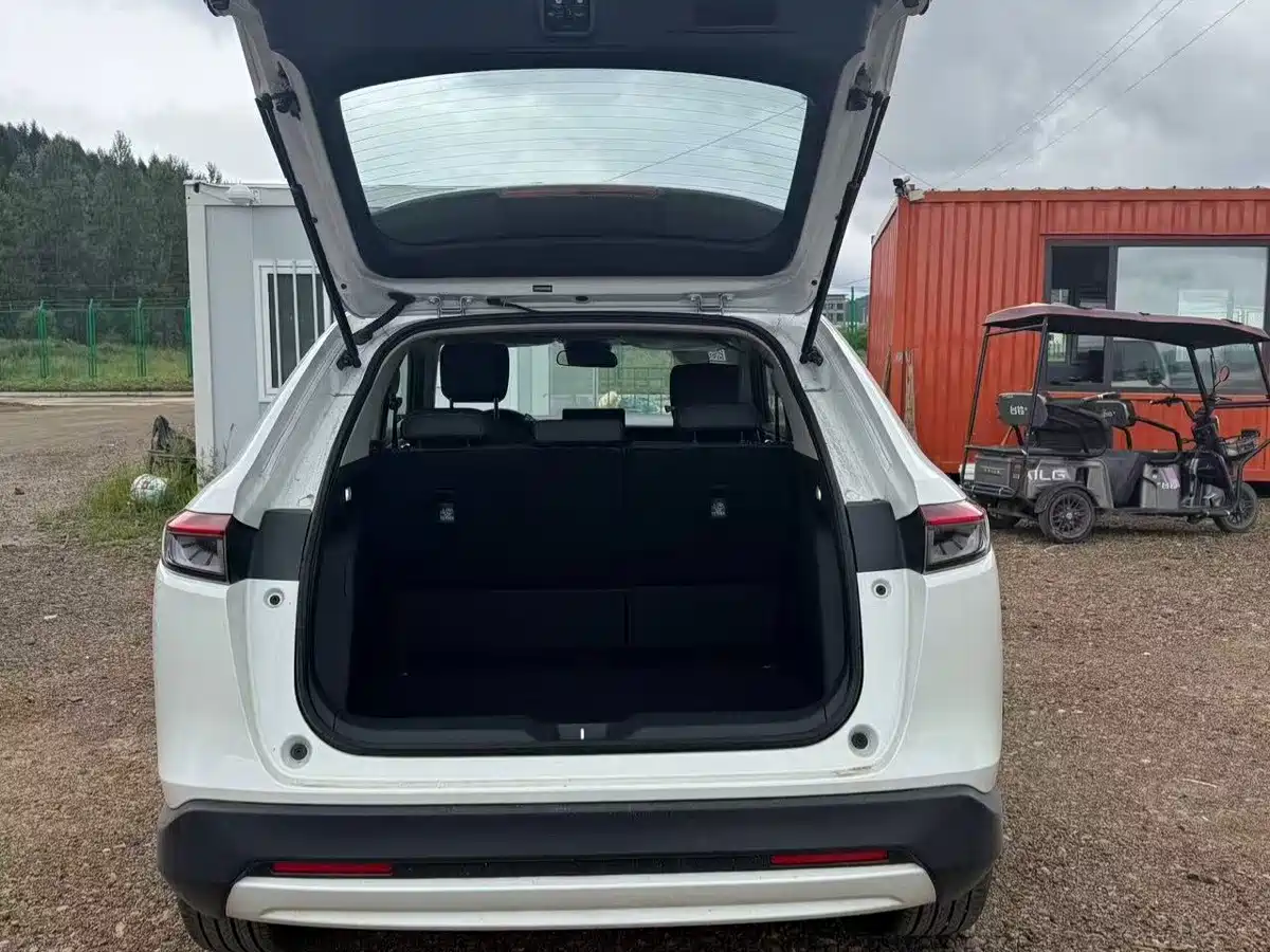 Honda Vezel 2025 2026 1.5L CVT Pioneer Edition