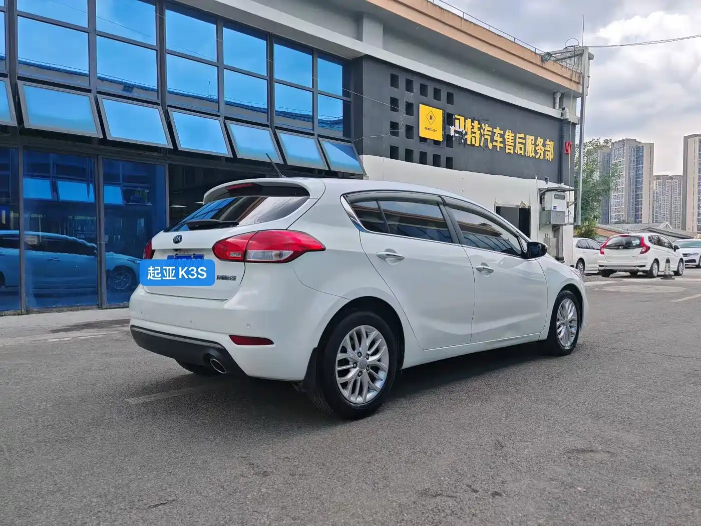 Kia K3S 2014 2014 1.6L Automatic DLX