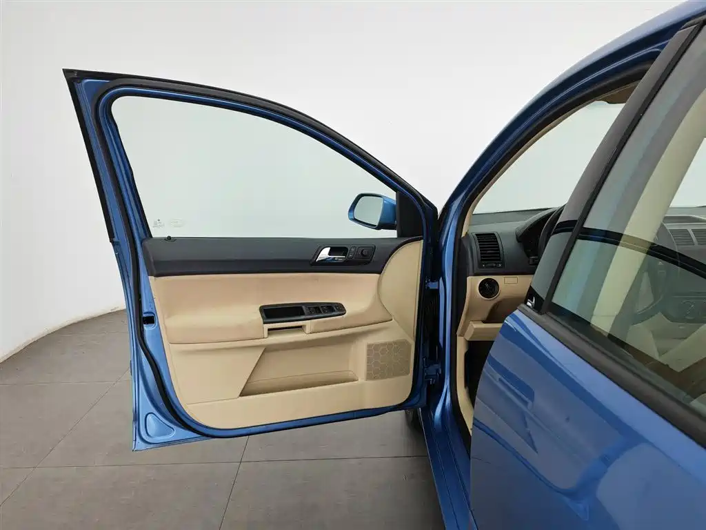 Volkswagen Polo 2007 Model Jinqing 1.4L Automatic Fashion Edition фото 8