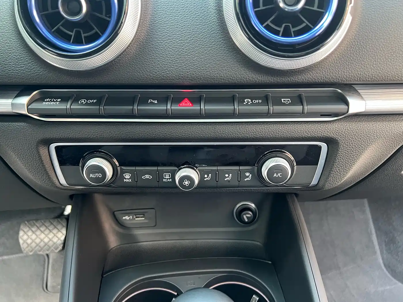 Audi A3 2017 Limousine 35 TFSI Sport фото 14