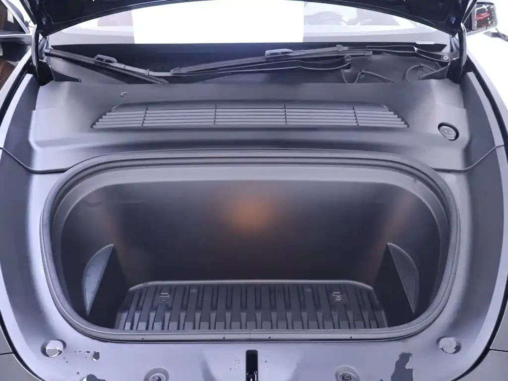 Фото 24 - Tesla Model Y