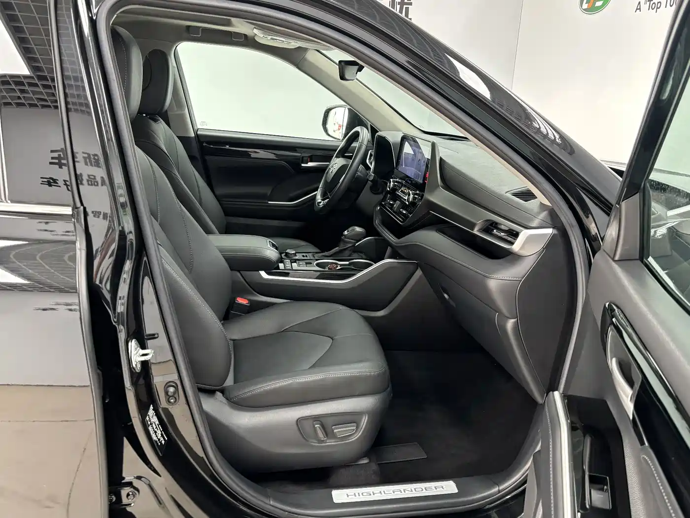 Фото 27 - Toyota Highlander
