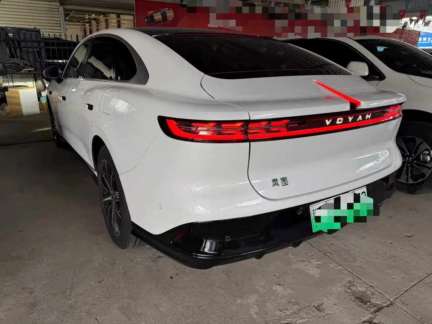 Voyah Auto VOYAH Zhuiguang 2024 PHEV AWD Ultra Long Range Flagship фото 8