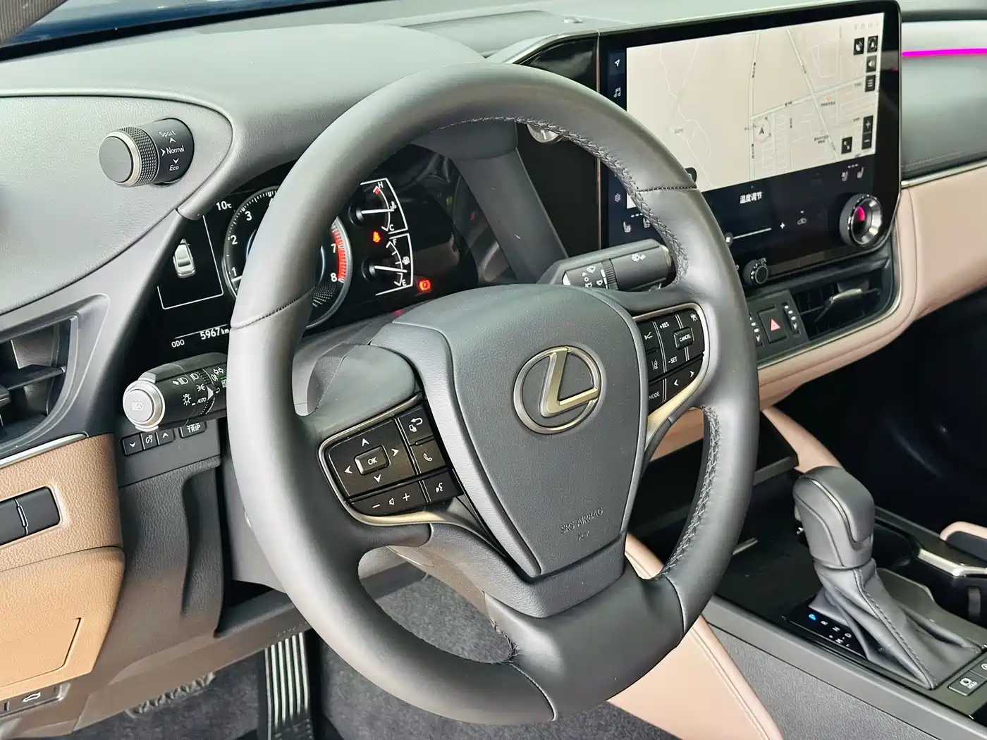 Lexus ES 2025 200 Ultimate Edition фото 16