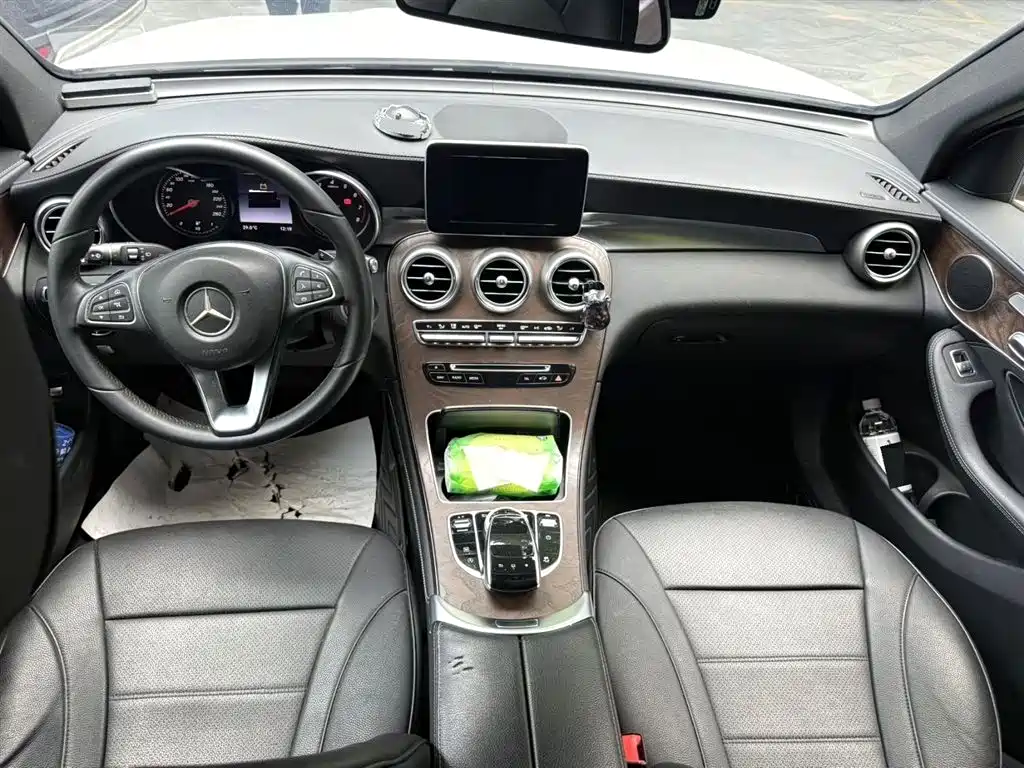 Mercedes-Benz GLC 2017 GLC 300 4MATIC Dynamic фото 9