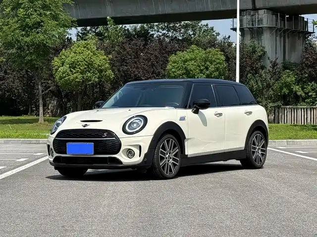MINI CLUBMAN 2019