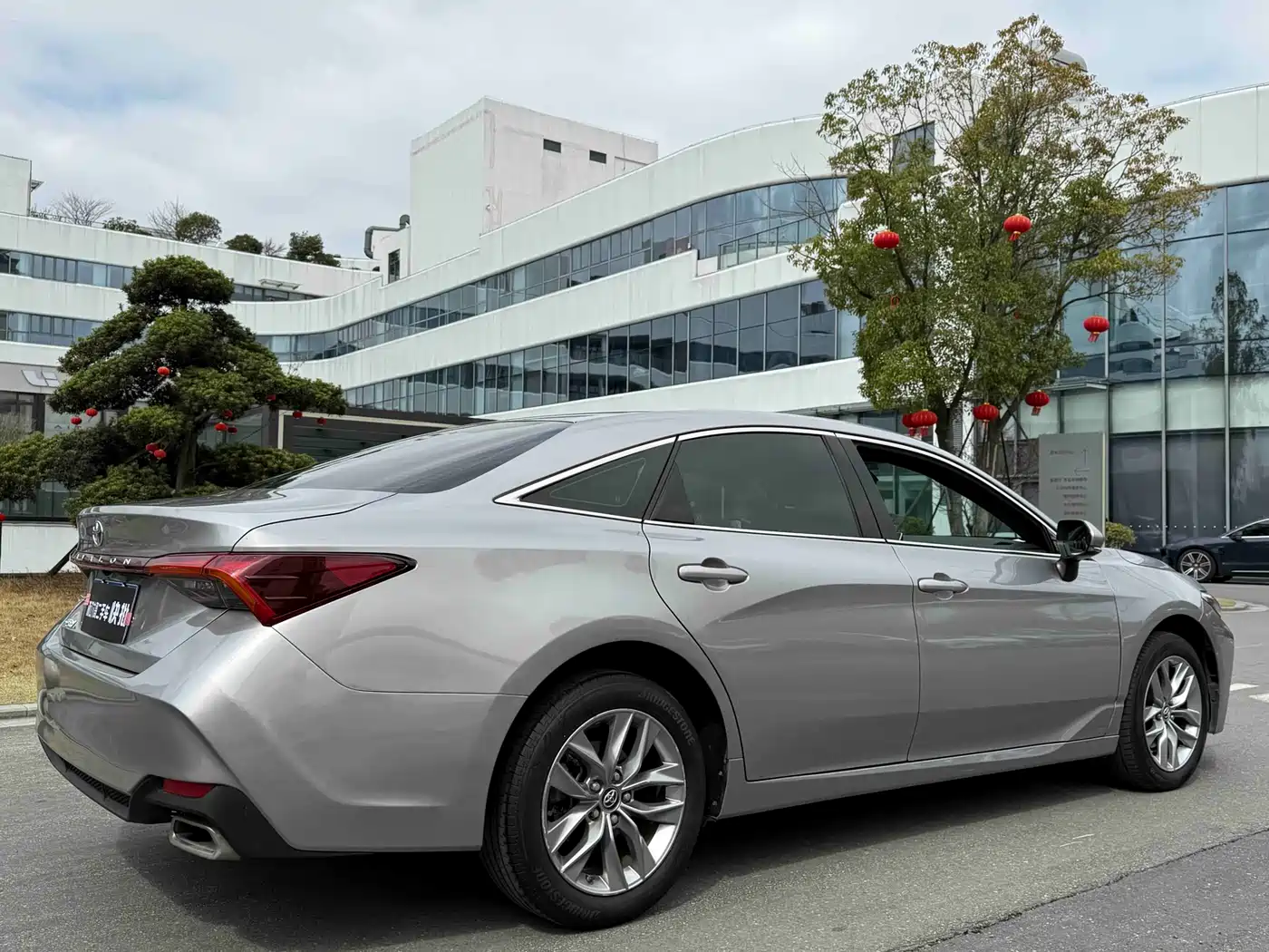 Toyota Avalon 2022 2.0L Progressive Edition фото 12