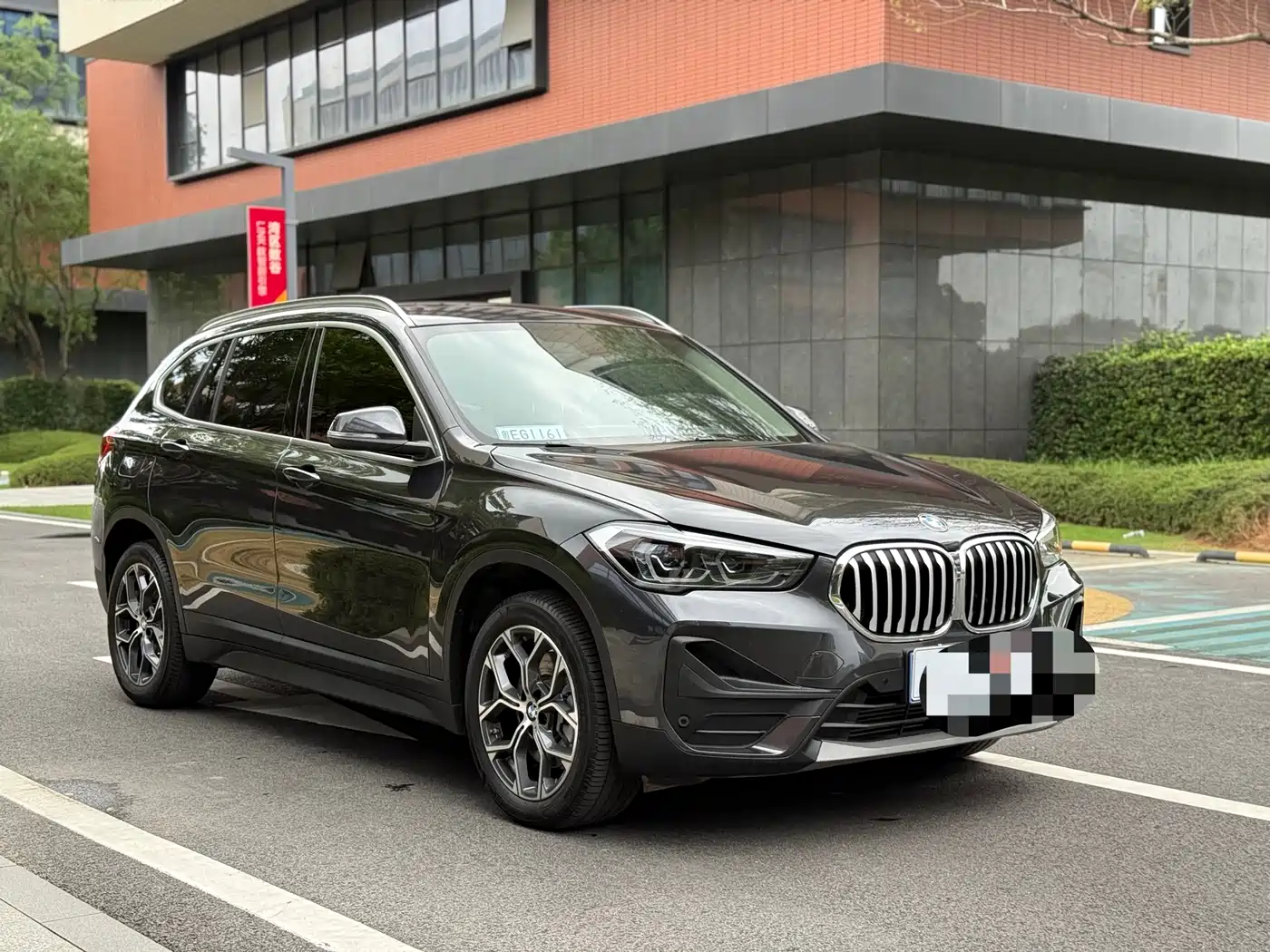 BMW X1 2022 sDrive25Li Leading фото 2