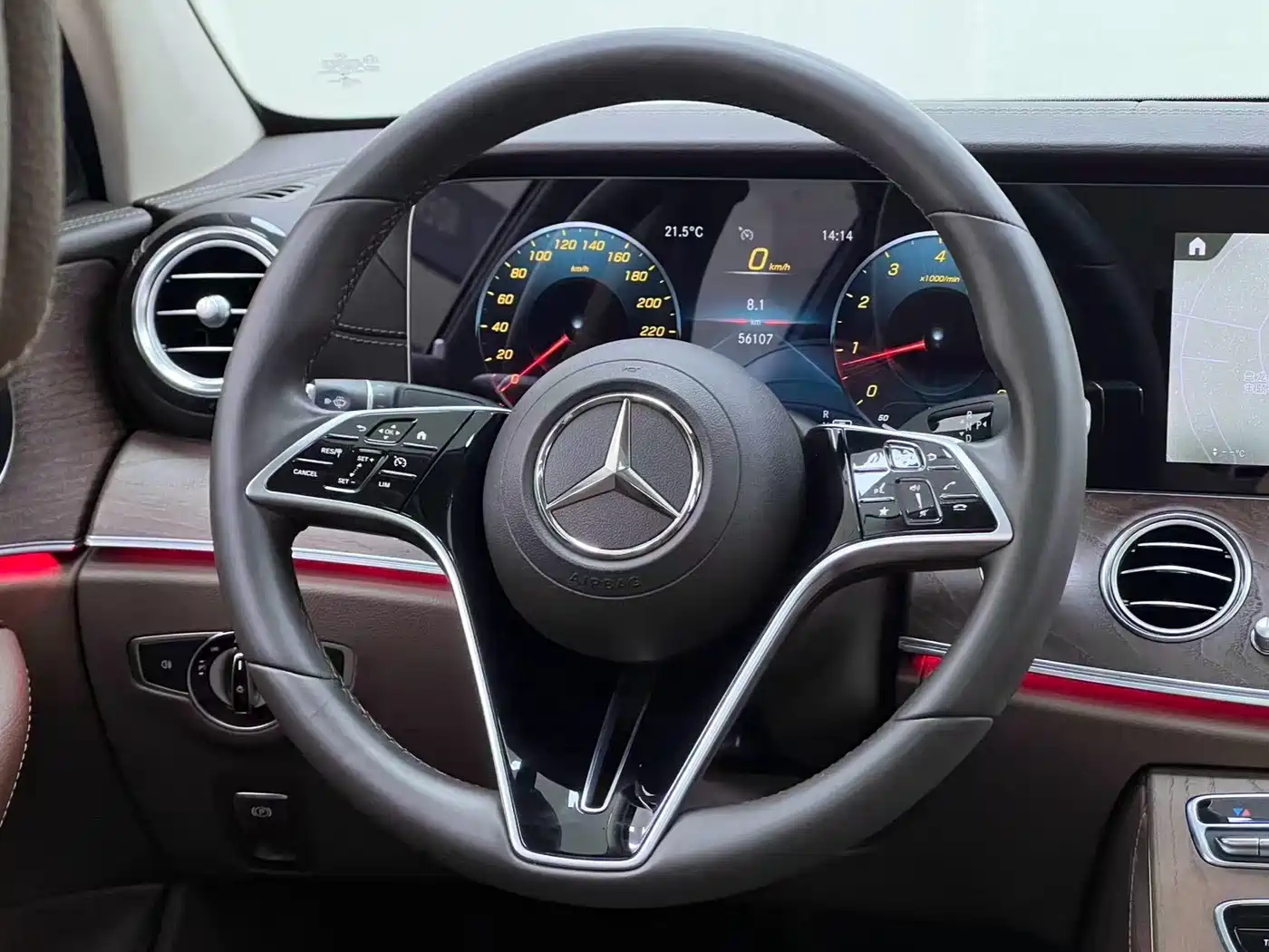 Mercedes-Benz E-Class 2022 E 300 L Fashion фото 25