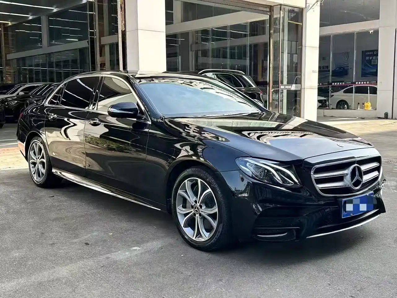 Mercedes-Benz E-Class 2020 E 300 L Sport Luxury Model фото 3