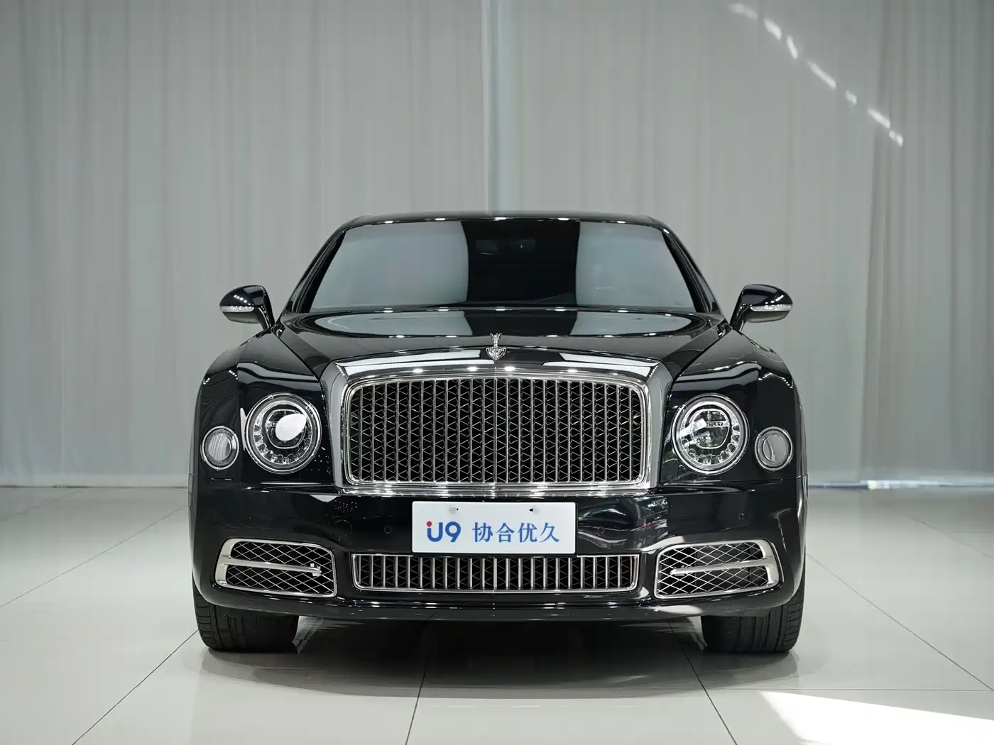 Bentley Mulsanne 2017 6.8T Long Wheelbase фото 2