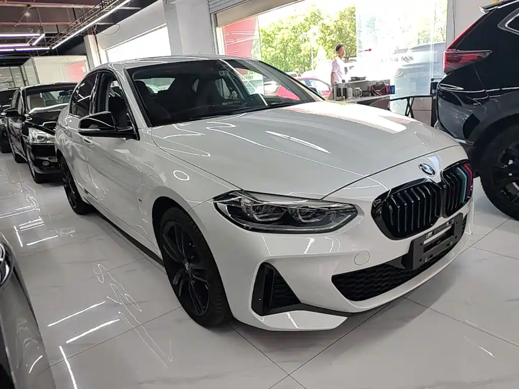 BMW 1 Series 2024 2023 125i M Sport Shadow Edition