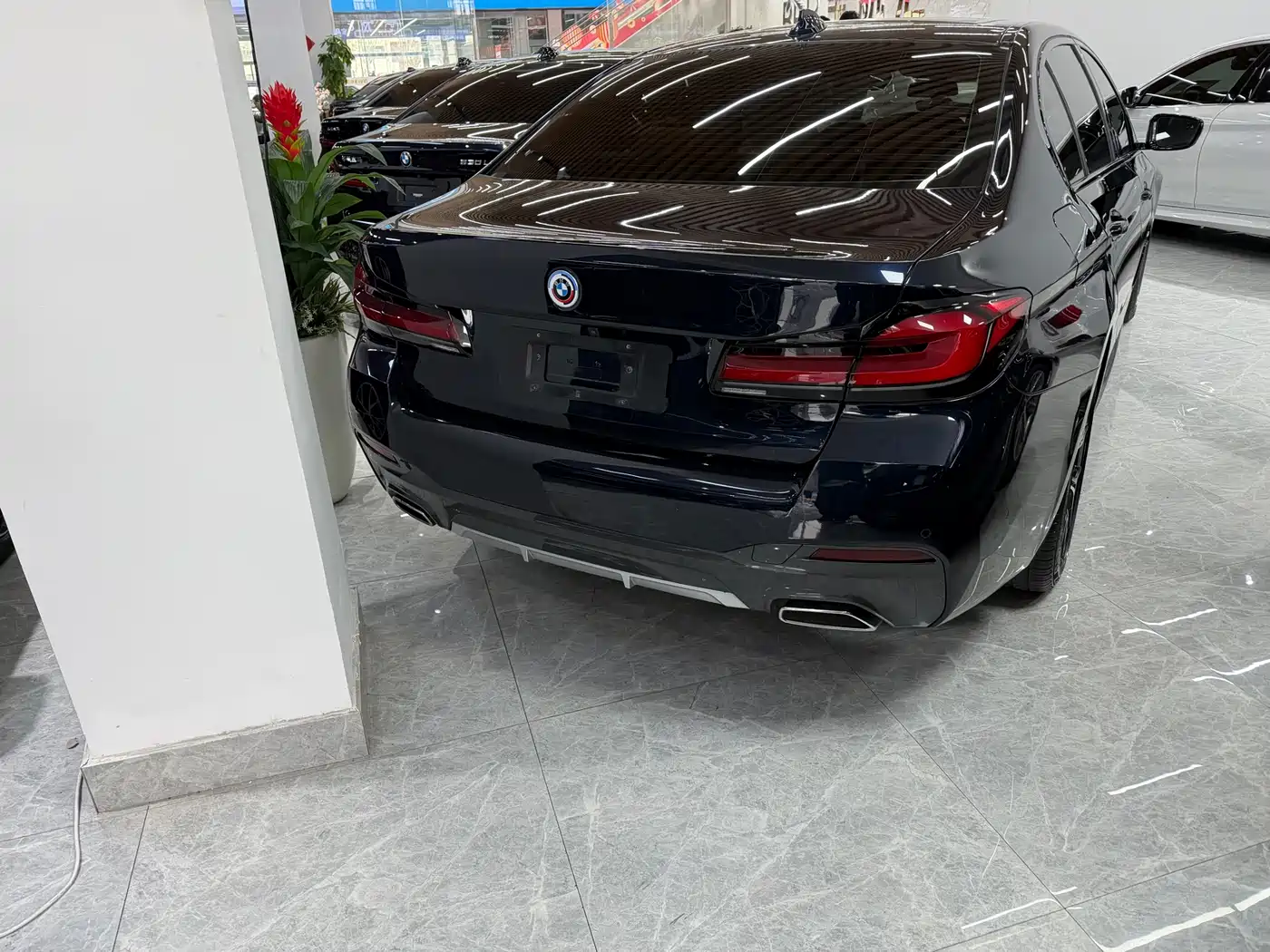 BMW 5 SERIES
