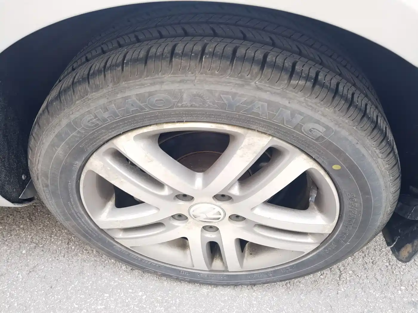 Volkswagen Sagitar 2009 1.6L Automatic Comfort фото 6