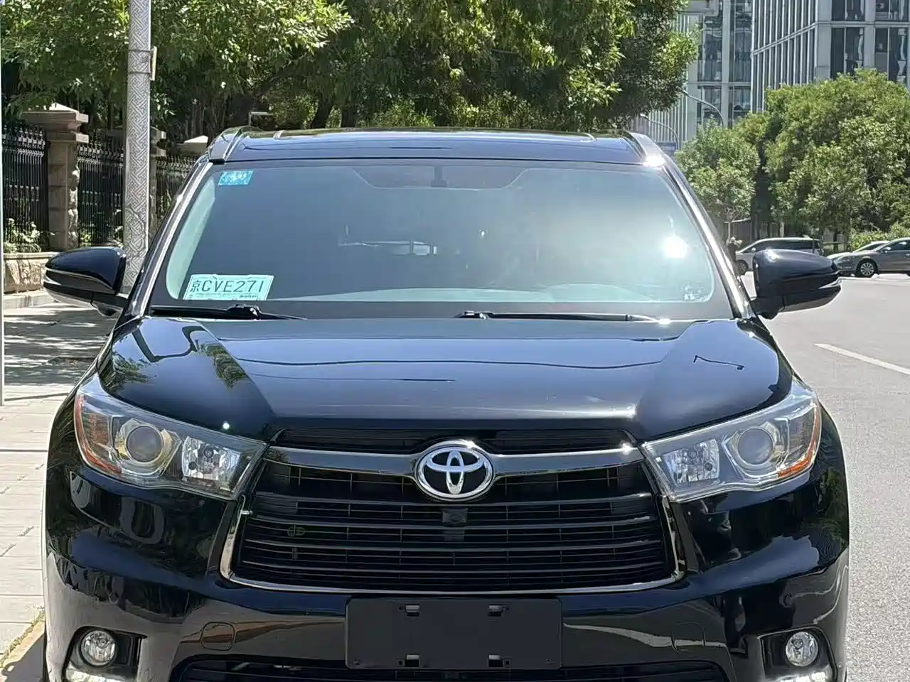 Toyota Highlander 2017 2.0T 4WD Gloss Black Limited Edition фото 2