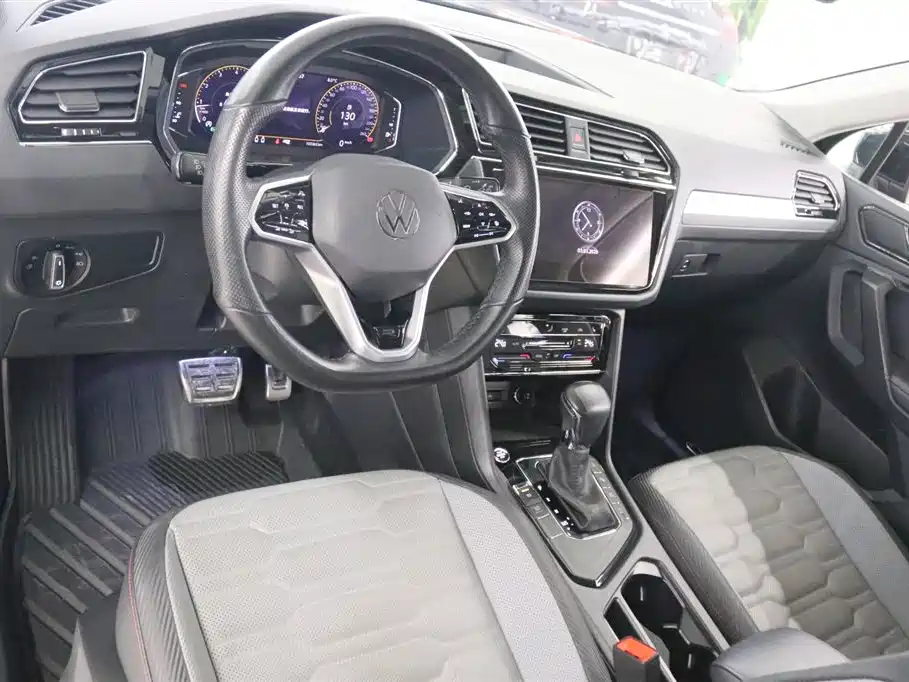VOLKSWAGEN TIGUAN X