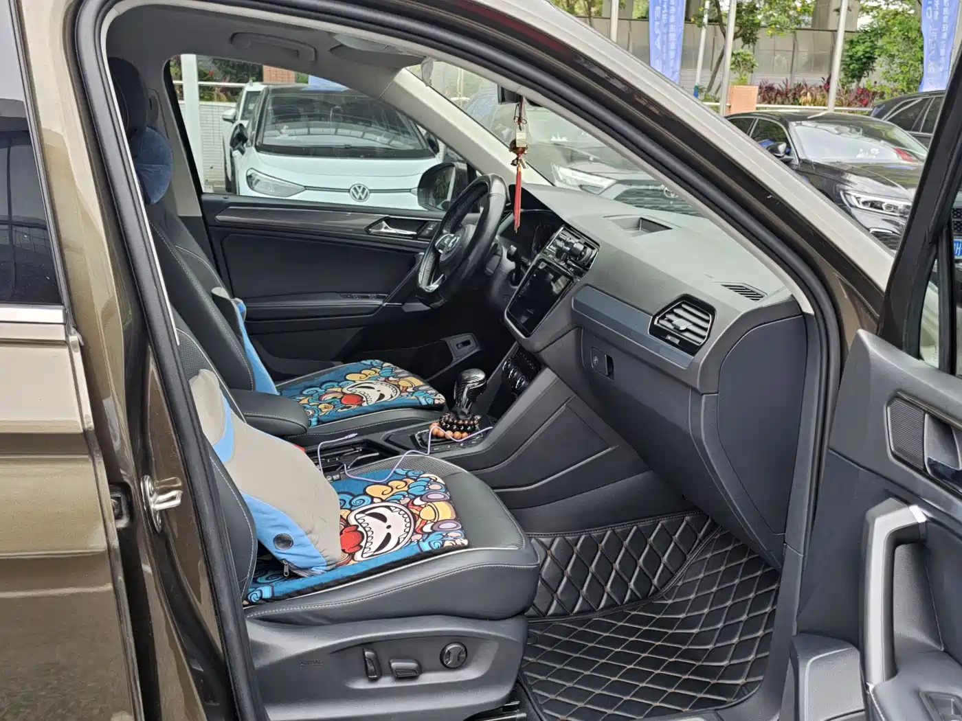 Volkswagen Tiguan L 2019 330TSI Automatic 2WD R-Line Flagship Edition China VI фото 20