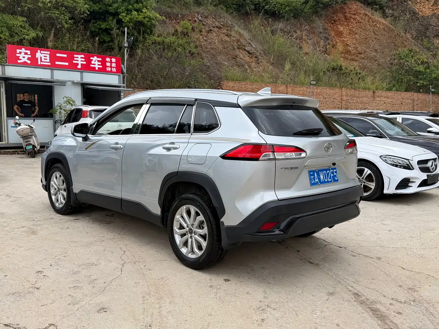 Toyota Frontlander 2022 2.0L CVT Elite фото 6