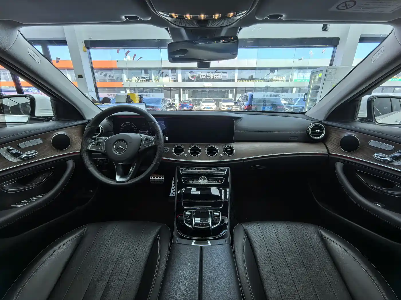 Mercedes-Benz E-Class 2016 E 300 L Fashion Type фото 11